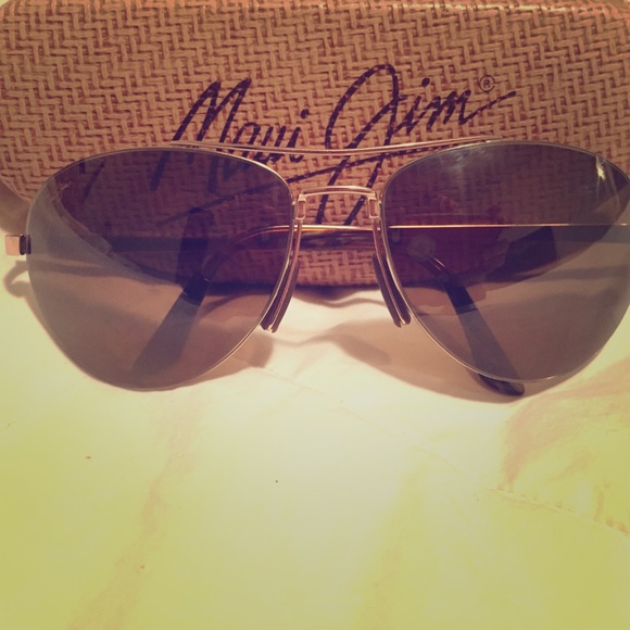 Maui Jim Gold Polarized "Pilot" Aviators