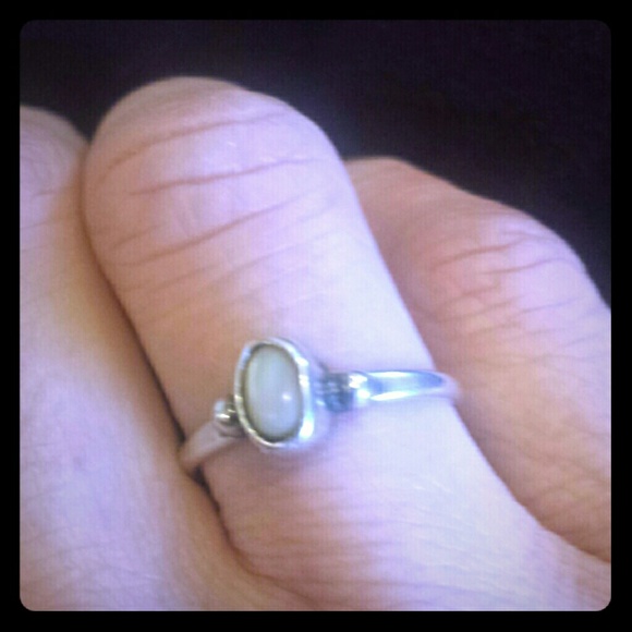 SOLD IN BUNDLE! ! Mother of pearl dainty ring