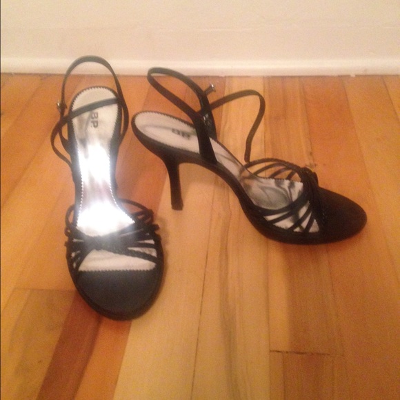 B.P. Strappy Sandal - Picture 1 of 3