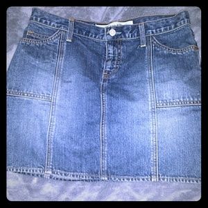 Gap mini denim skirt Size 4 (NWOT)