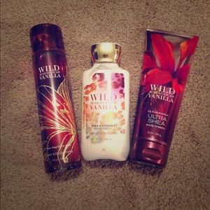 Bath and body bundle! Make offers :)