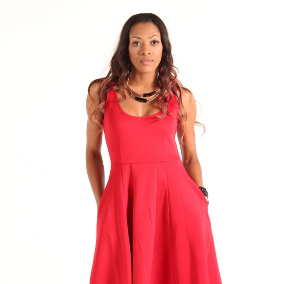 Red dress with pockets - Picture 1 of 3