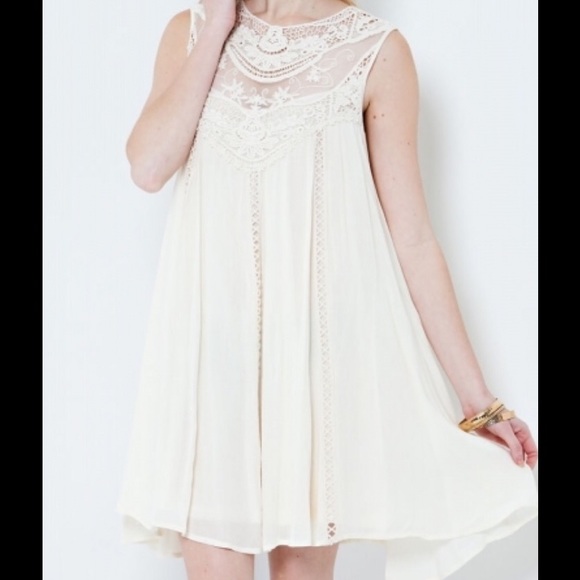 Only 1 LEFT! Simply  Gorgeous~ Indie Lace Dress - Picture 2 of 4