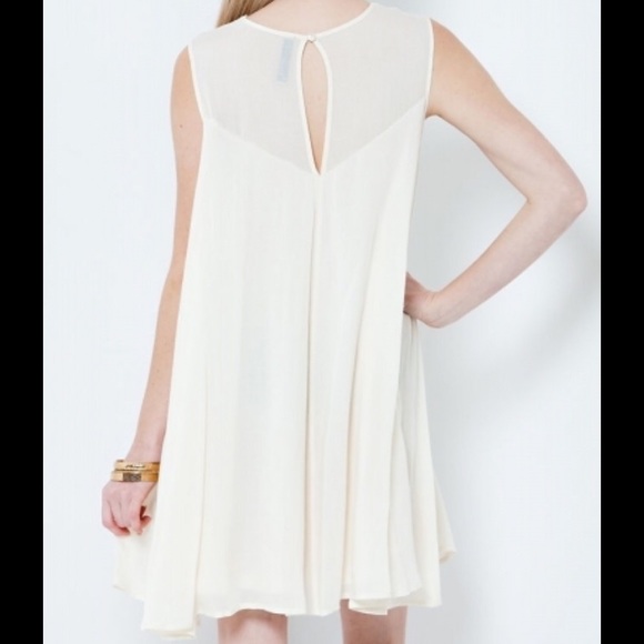 Only 1 LEFT! Simply  Gorgeous~ Indie Lace Dress - Picture 4 of 4