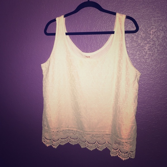 Cream Lace Crop Top!