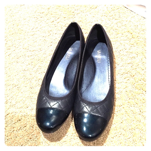 Vaneli .. Navy blue quilted ballerina style shoes
