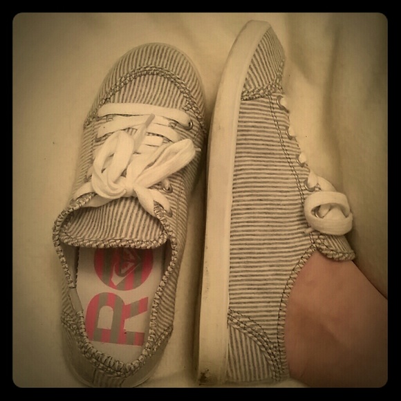 Roxy lace up sneakers