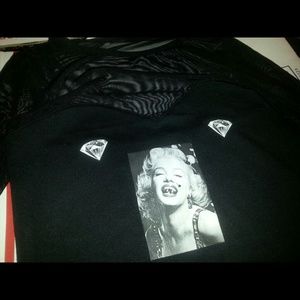 Marilyn Monroe knit half top