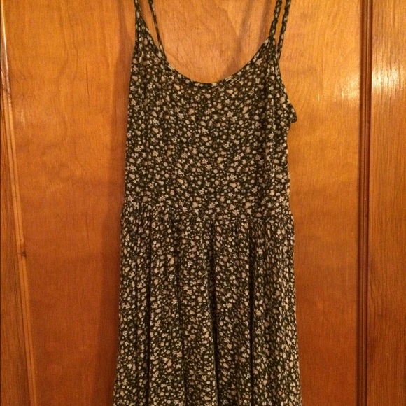 Brandy Melville Floral Nora Dress