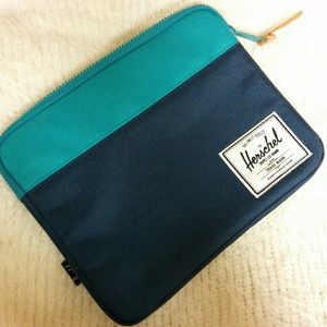 Herschel iPad Case