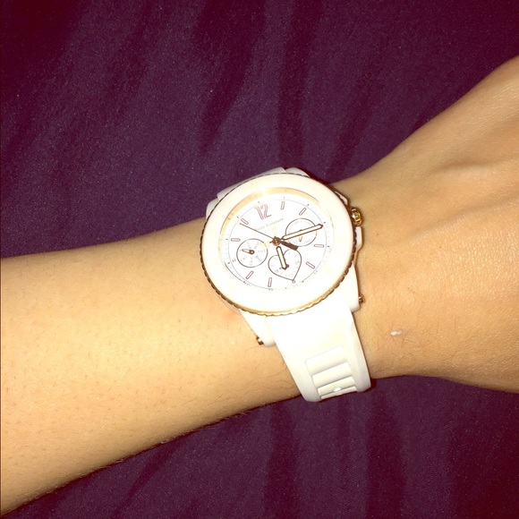 Juicy Couture Jewelry - 🎊Juicy Watch🎊