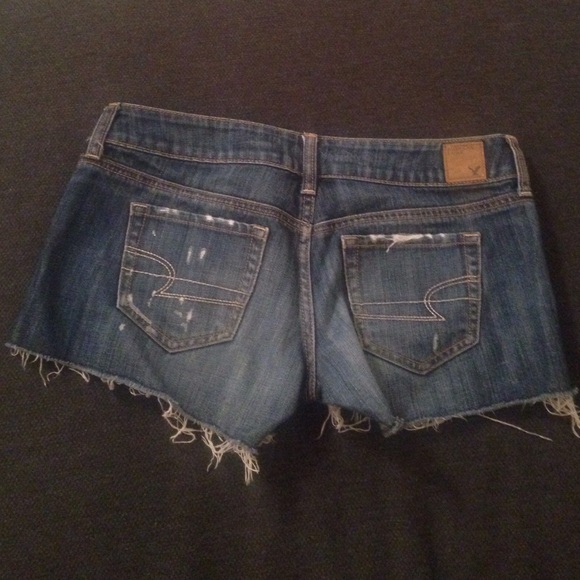 America Eagle distressed shorts - Picture 2 of 3