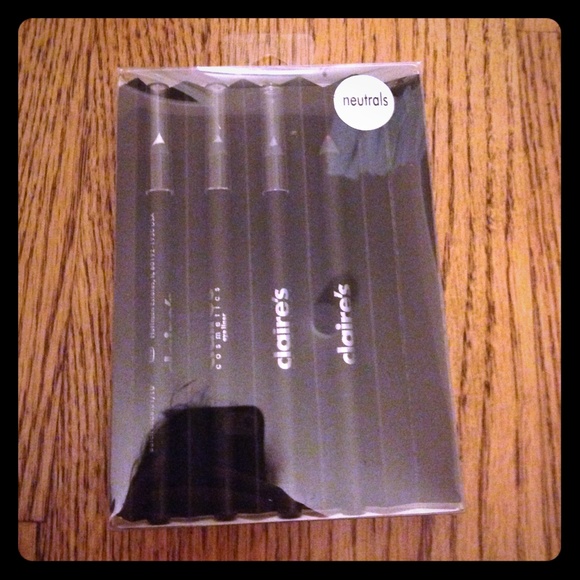 Claire's neutral eye liner pencils