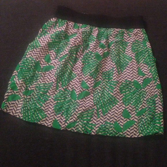 Perfect spring skirt! - Picture 2 of 4