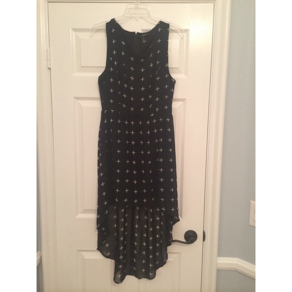Black high low dress with white plus sign pattern