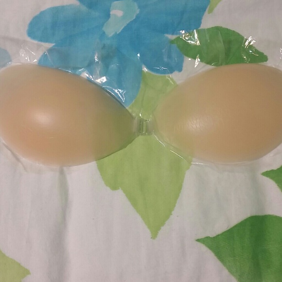Silicone gel adhesive strapless bra A cup