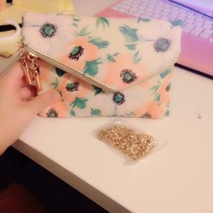 Francesca's Floral Clutch
