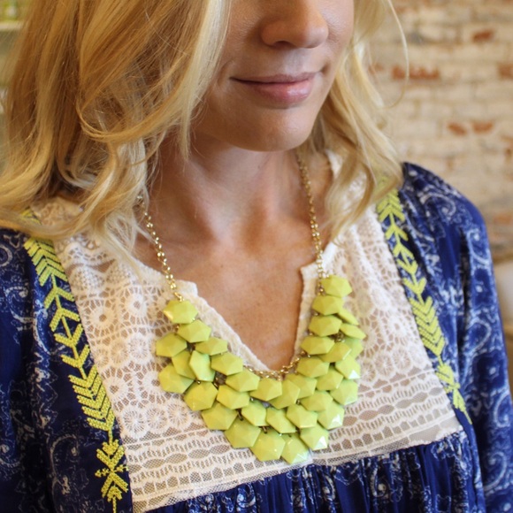 Jewelry - hexagonal layered necklace set