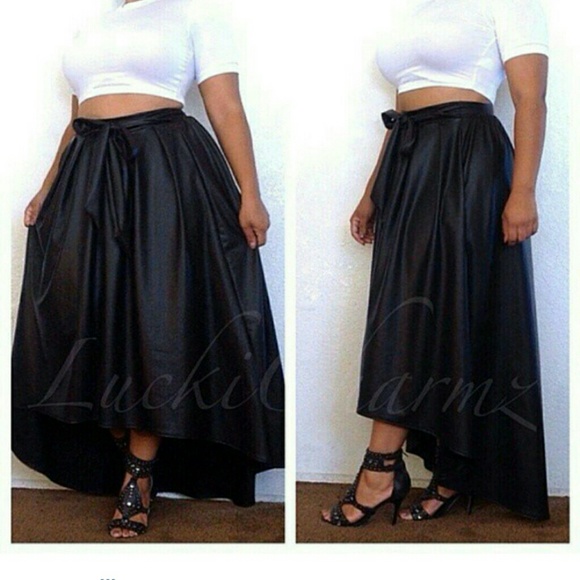 Dresses & Skirts - Black high low skirt