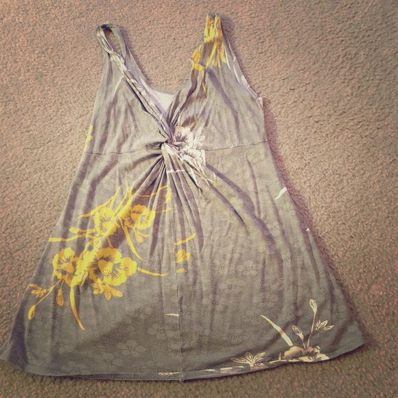 Gray tank top