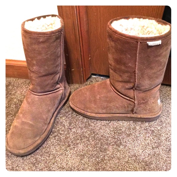 Bearpaw boots, great condition!