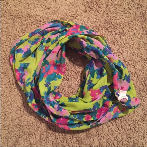 Scarf bundle on hold!