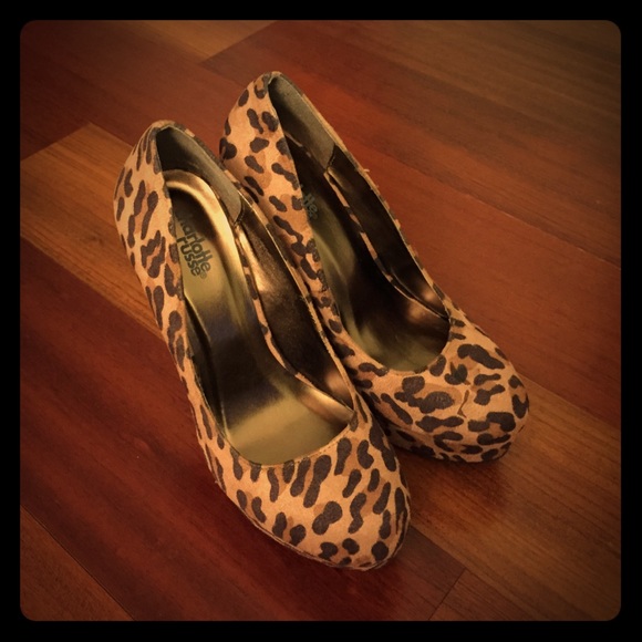 Animal Print Pump l Size 7