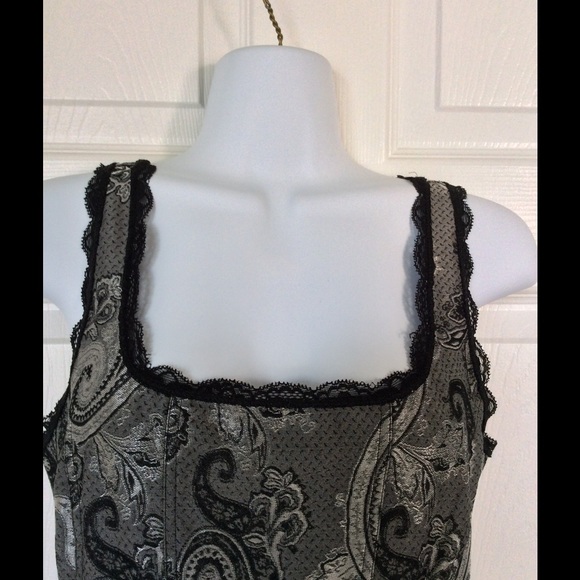 Lightweight brocade tank, corset-esque - Picture 2 of 4