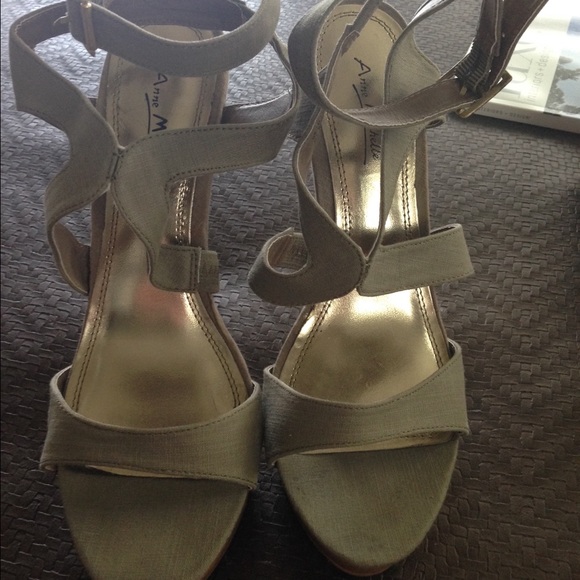 Ann Michelle Sz 10 sexy light green sandals!!