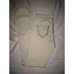 High waisted jeans