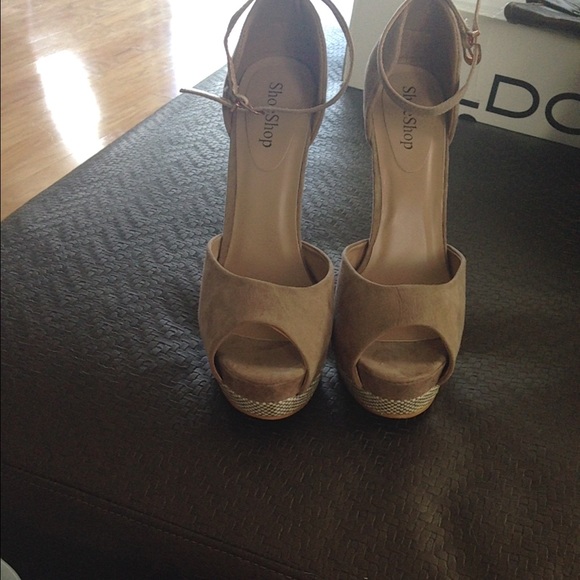 Sz 10 light brown suede sexy summer sandals