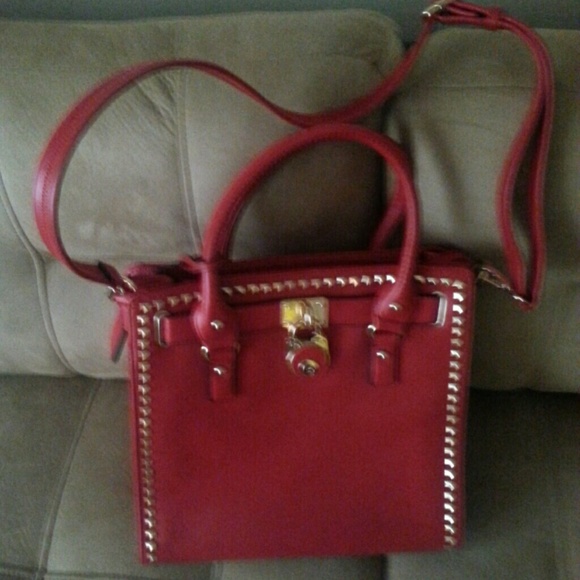 Red Purse - Picture 2 of 3