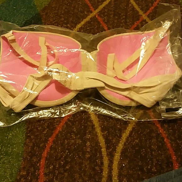 SOLD! Victoria's Secret 36C Nude Push Up Bra - Picture 3 of 3