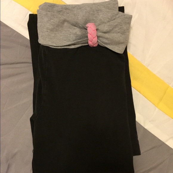 VICTORIA SECRET YOGA PANTS