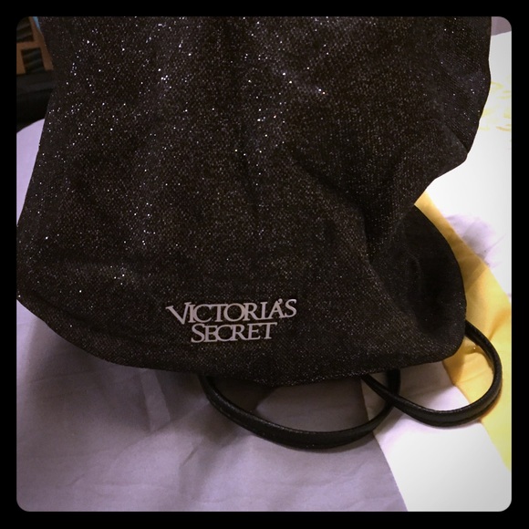 VICTORIA SECRET CINCH BAG W/ SPARKLES
