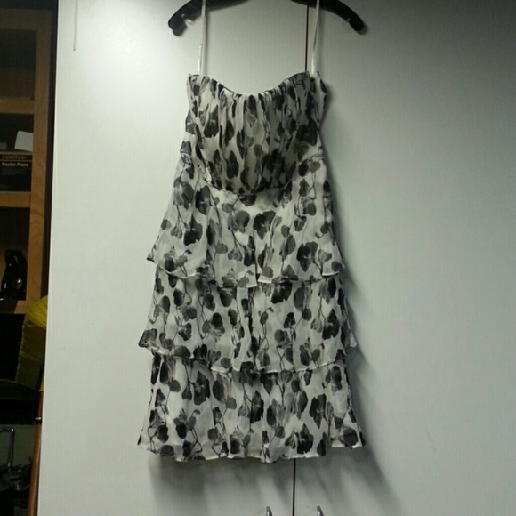 Cute strapless dress