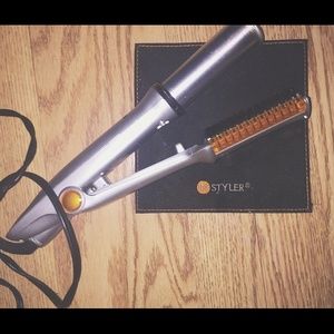 Instyler hair tool