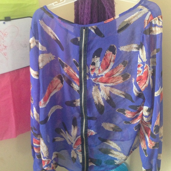 2 high low shirts (bundle) - Picture 2 of 4