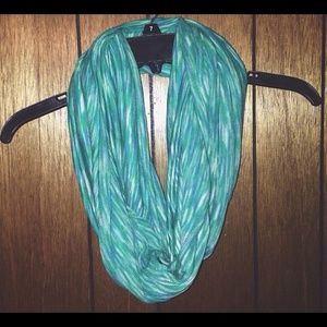 Infinity scarf