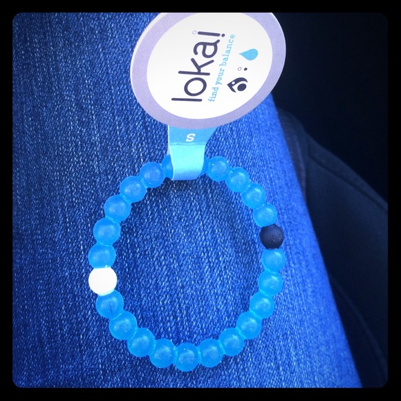 7" lokai bracelet