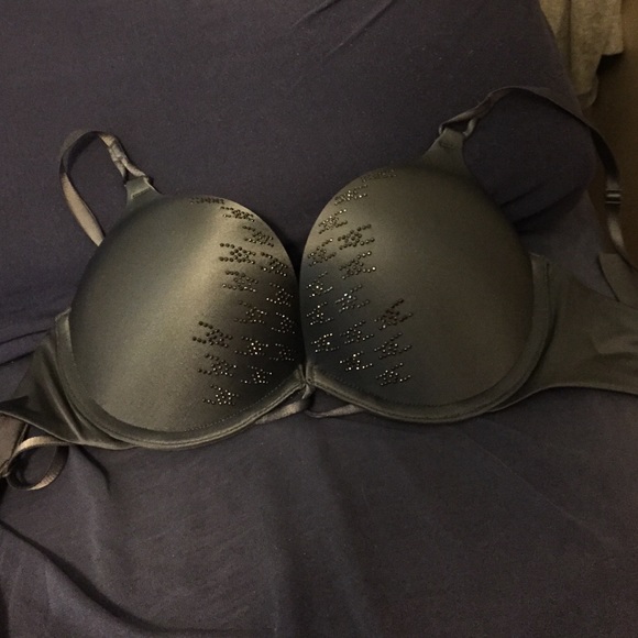 Victoria's Secret bombshell bra