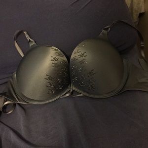 Victoria's Secret bombshell bra