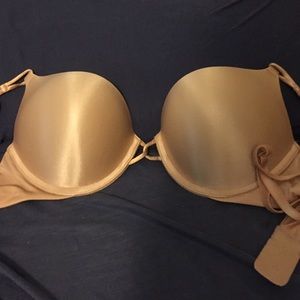 Victoria secret bombshell