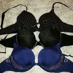 32D Victoria Secret bras
