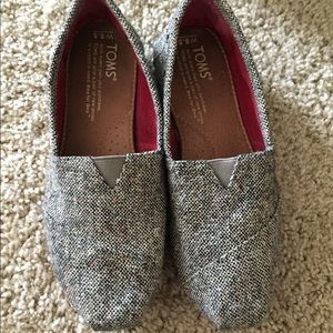 Authentic Toms Flats 5.5