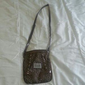 GUESS los Angeles crossbody bag. NEVER used.