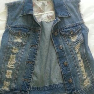 FOREVER 21 distressed denim vest. NEVER worn.