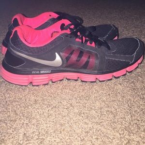 Nike Dual Fusion ST2 black