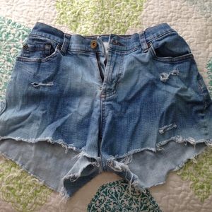 tapemeasure distressed denim shorts