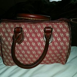 Dooney & Bourke